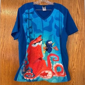 Cherokee Tooniforms Finding Dory scrub top size XL